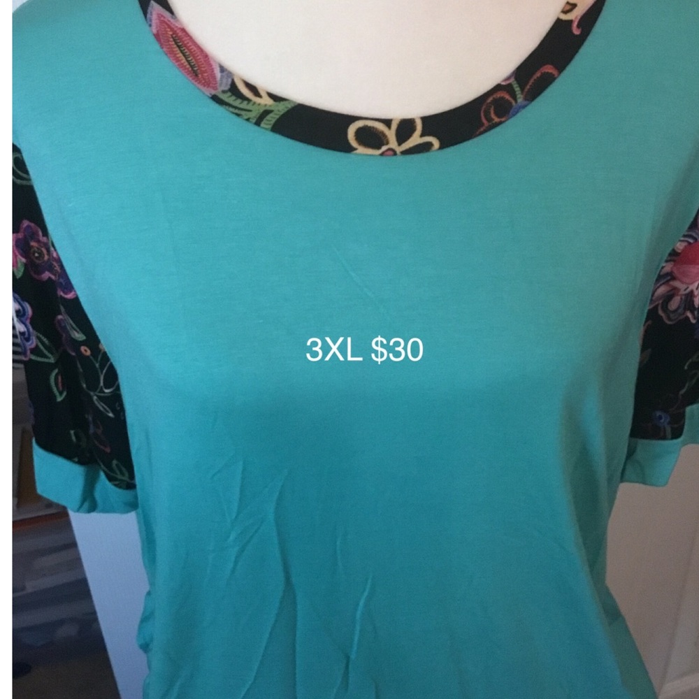 Ring Neck Tee NWT